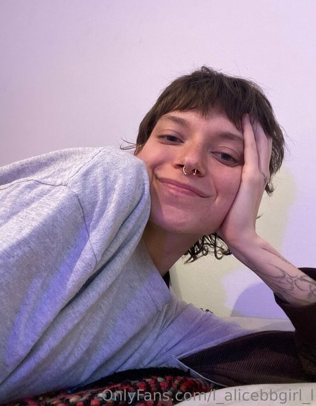 Nacktes geleaktes OnlyFans-Foto von Lalicebbgirll