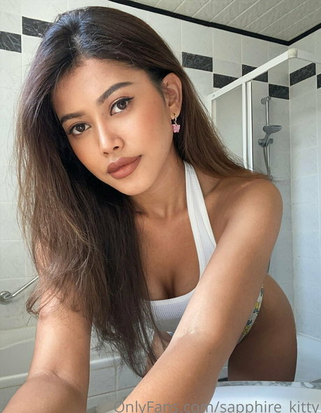 Sapphire_kitty