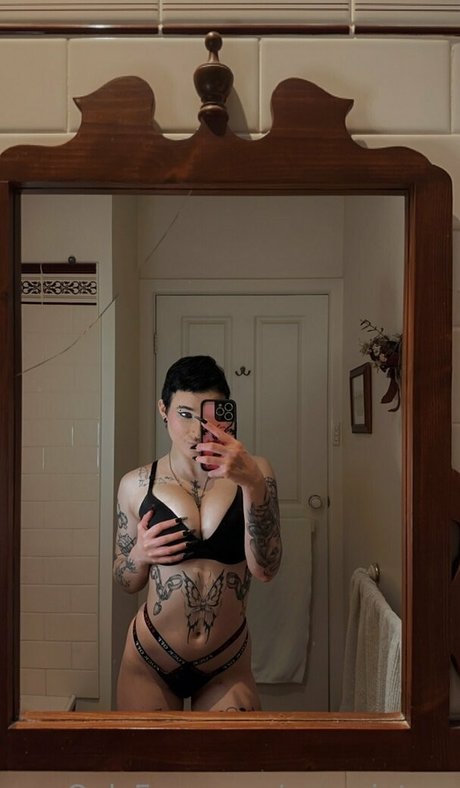 Nacktes geleaktes OnlyFans-Foto von Evewinters