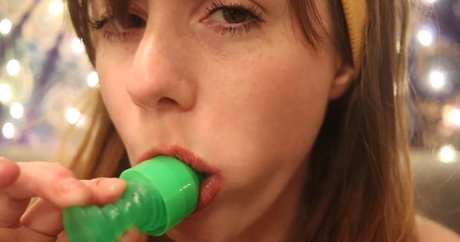Nacktes geleaktes OnlyFans-Foto von Merona Asmr