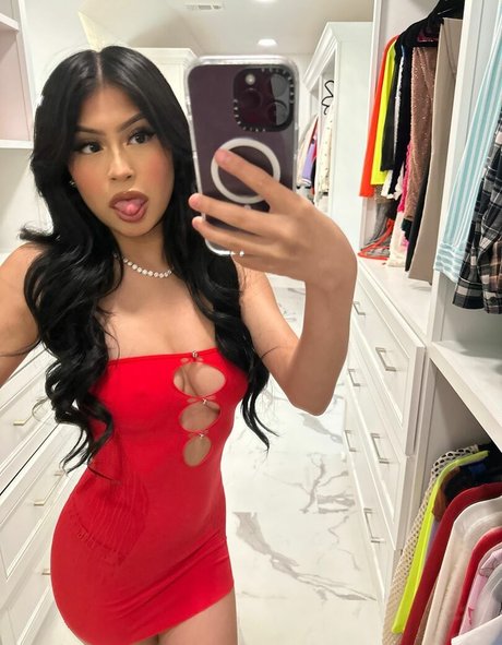 Nacktes geleaktes OnlyFans-Foto von Desiree Montoya