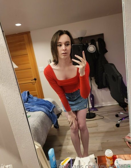 Nacktes geleaktes OnlyFans-Foto von Evieevie00