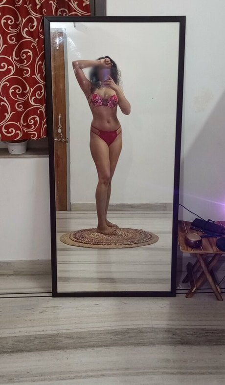 Nacktes geleaktes OnlyFans-Foto von Feelinhothothot