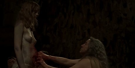 Nacktes geleaktes OnlyFans-Foto von Mia Goth