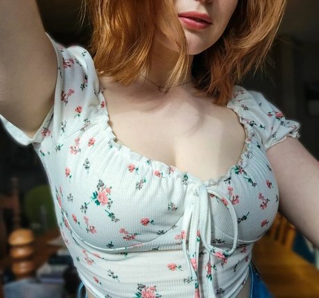 Nacktes geleaktes OnlyFans-Foto von Lily Rogue