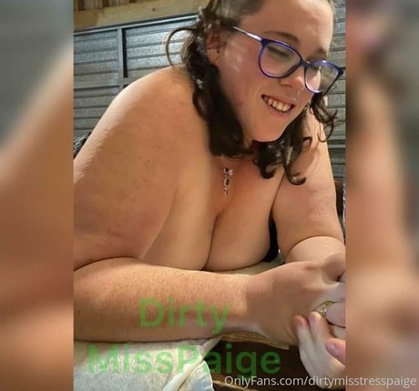 Nacktes geleaktes OnlyFans-Foto von Dirtymisstresspaige