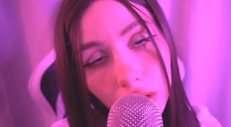 Nacktes geleaktes OnlyFans-Foto von Malina Asmr