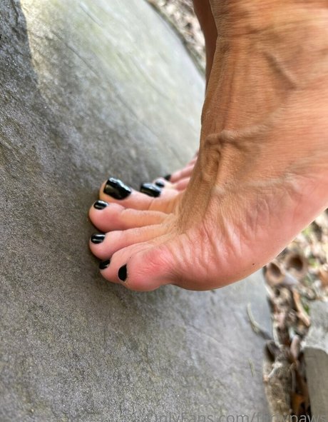 Nacktes geleaktes OnlyFans-Foto von Flirtypaws
