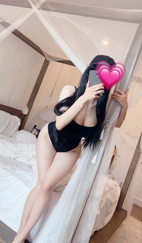 Nacktes geleaktes OnlyFans-Foto von Manamimoo