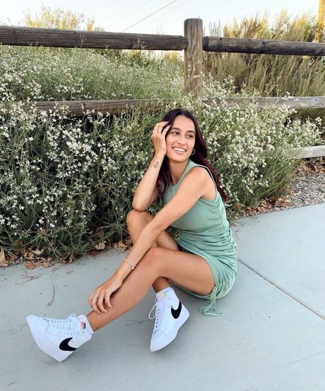 Nacktes geleaktes OnlyFans-Foto von Carlieauszler
