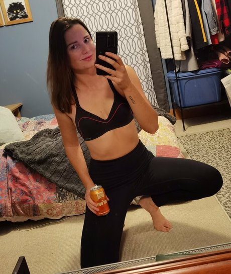 Nacktes geleaktes OnlyFans-Foto von Onlybeerfans