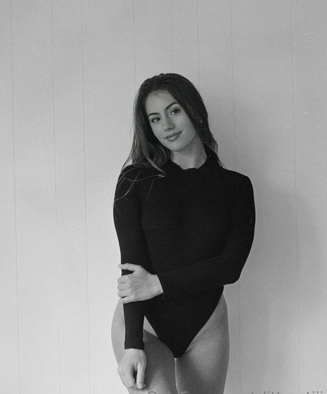Nacktes geleaktes OnlyFans-Foto von Glitteratiii