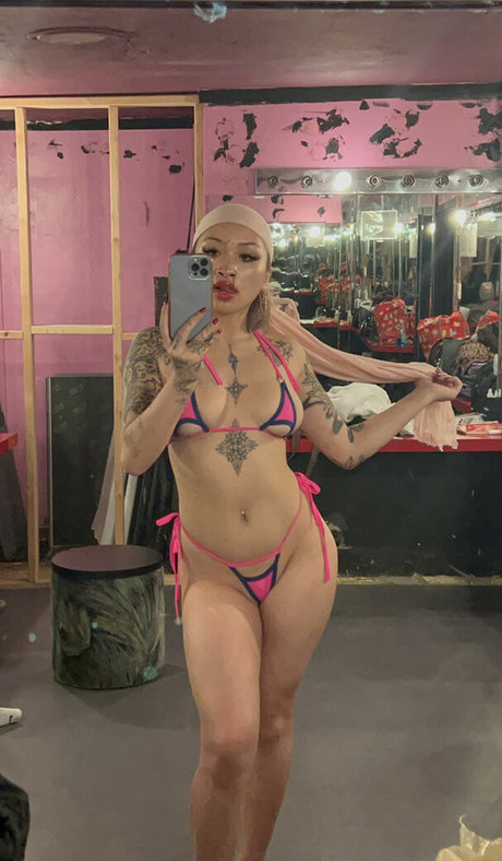 Nacktes geleaktes OnlyFans-Foto von Venusmatrix