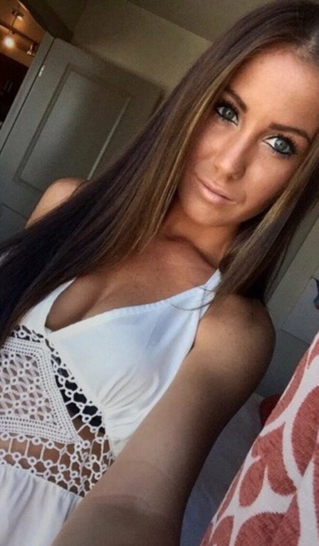 Nacktes geleaktes OnlyFans-Foto von Courtney Oconnell