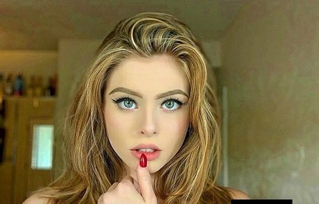 Nacktes geleaktes OnlyFans-Foto von Chloe Mettenbrink