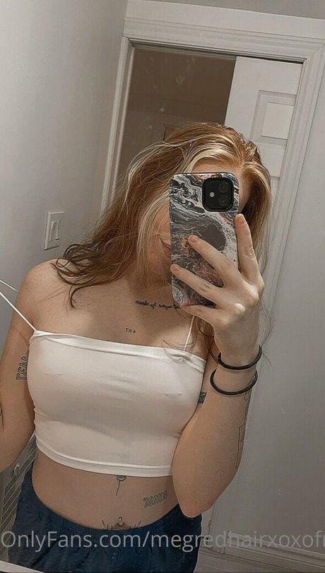 Nacktes geleaktes OnlyFans-Foto von Megredhairxoxotease