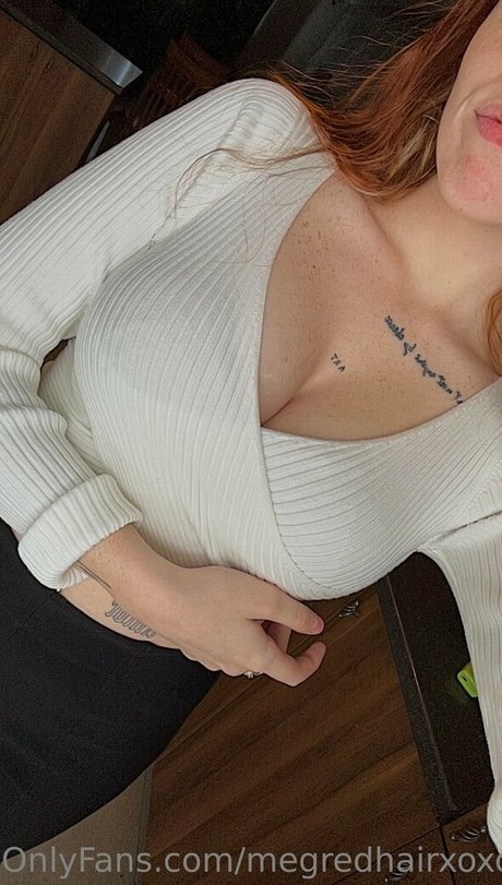 Megredhairxoxo_tease