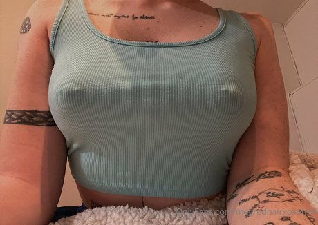 Nacktes geleaktes OnlyFans-Foto von Megredhairxoxotease
