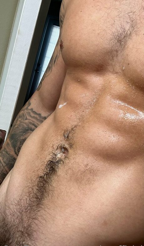 Nacktes geleaktes OnlyFans-Foto von Maxpriceofficial