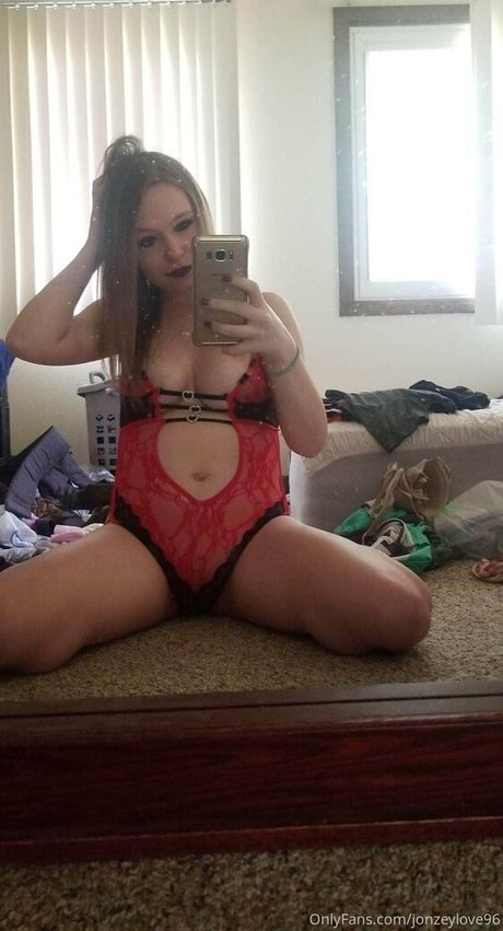 Jonzeylove96
