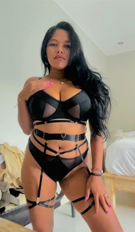 Nacktes geleaktes OnlyFans-Foto von Curvymoanaaa