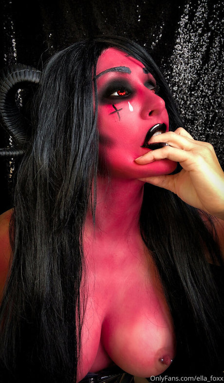 Ella_foxx