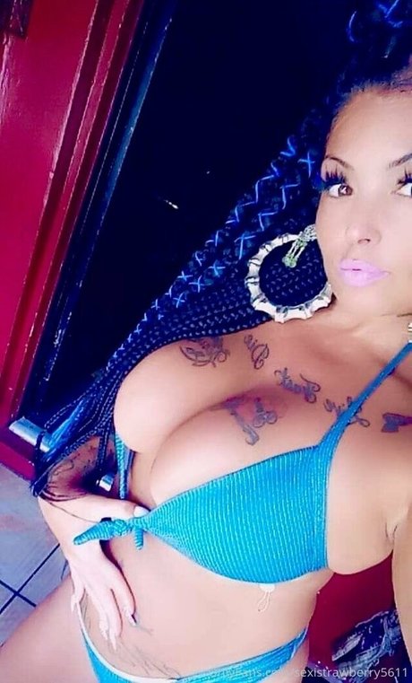 Sexistrawberry5611