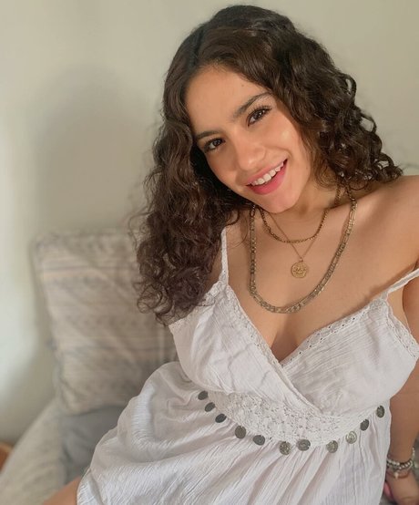 Nacktes geleaktes OnlyFans-Foto von Isabel Neru
