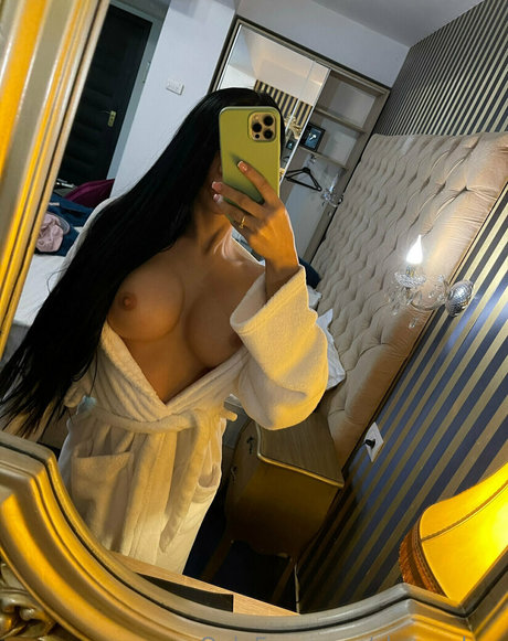 Nacktes geleaktes OnlyFans-Foto von Kalydakim