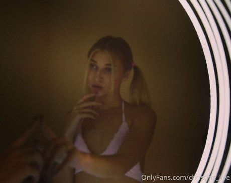 Nacktes geleaktes OnlyFans-Foto von Christinelive