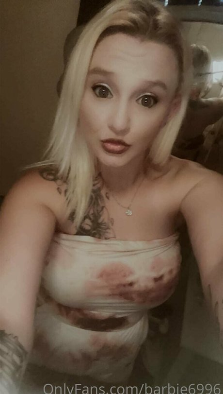 Nacktes geleaktes OnlyFans-Foto von Barbie6996