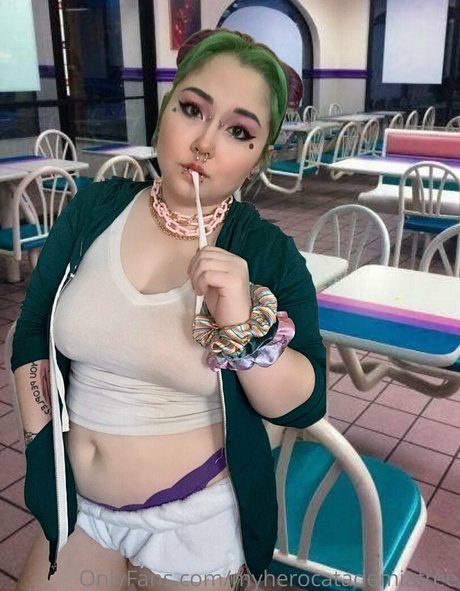 Nacktes geleaktes OnlyFans-Foto von Myherocatademiafree