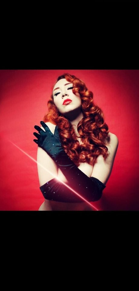 Nacktes geleaktes OnlyFans-Foto von Juliette Electrique