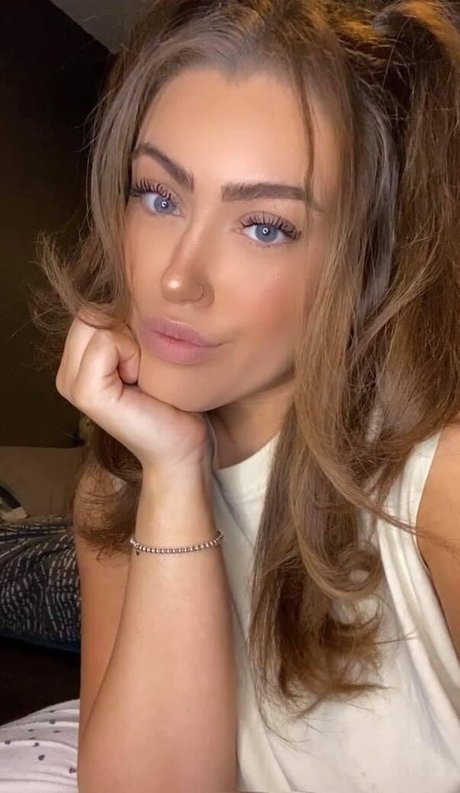 Nacktes geleaktes OnlyFans-Foto von Shannon Wright