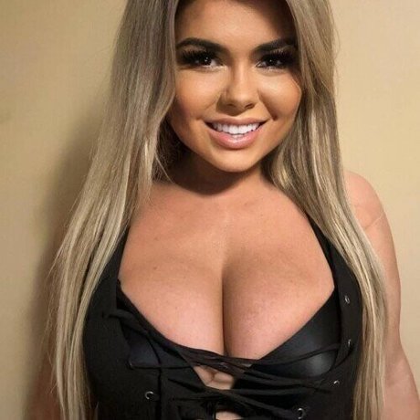 Nacktes geleaktes OnlyFans-Foto von Black Dahlia