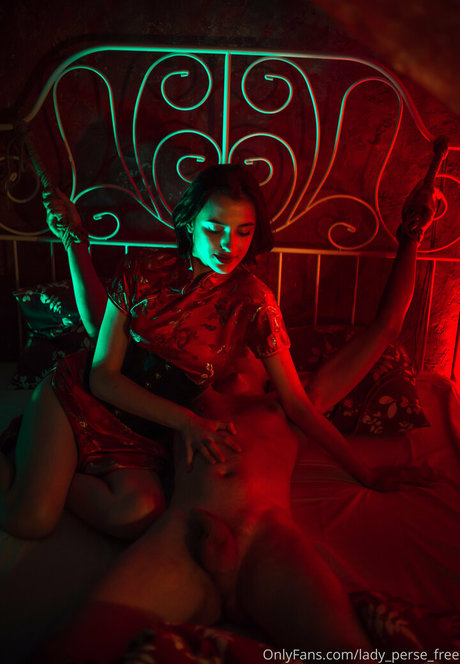 Lady_perse_free