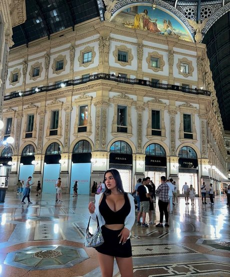 Nacktes geleaktes OnlyFans-Foto von Karina Grinberryall