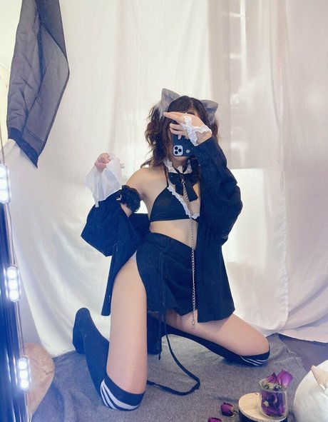 Nacktes geleaktes OnlyFans-Foto von Subtlesadbitch