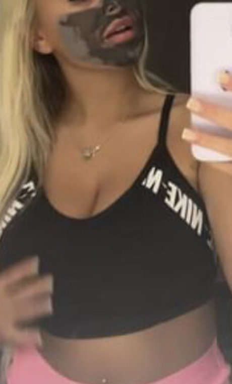 Nacktes geleaktes OnlyFans-Foto von Shauni Scanlan