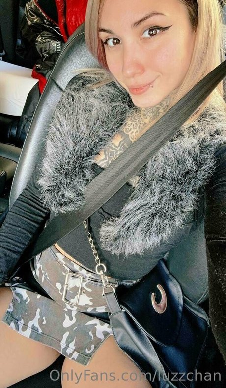 Nacktes geleaktes OnlyFans-Foto von Luzzchan