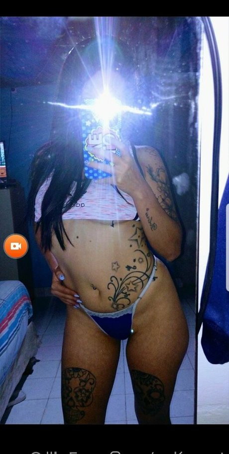 Nacktes geleaktes OnlyFans-Foto von Solanaat
