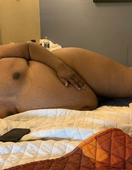Nacktes geleaktes OnlyFans-Foto von Fatcakefilla