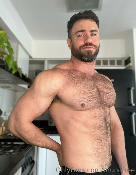 Nacktes geleaktes OnlyFans-Foto von Brunofree