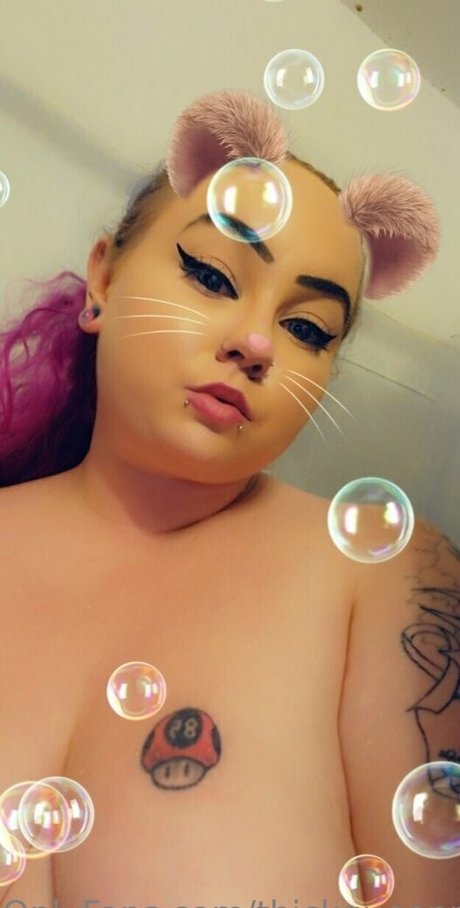 Thickqueenrose420