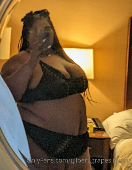 Gilbert.grapes.mama