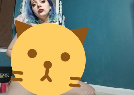 Nacktes geleaktes OnlyFans-Foto von Milkydesserts