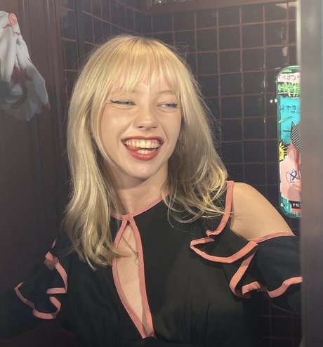 Nacktes geleaktes OnlyFans-Foto von Lola Clark