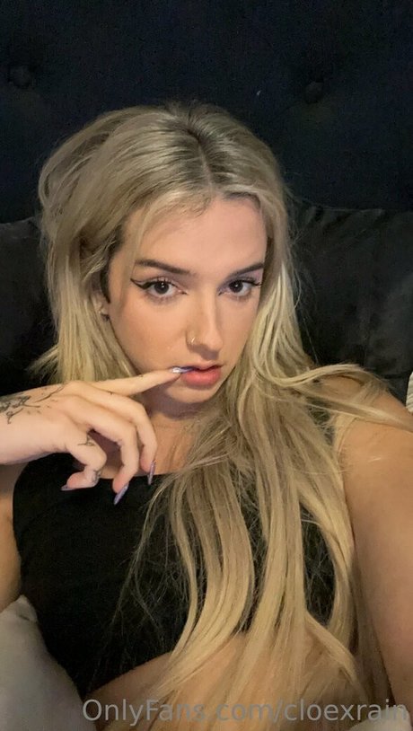 Nacktes geleaktes OnlyFans-Foto von Cloexrain