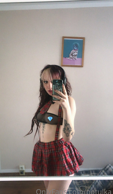 Nacktes geleaktes OnlyFans-Foto von Potulka