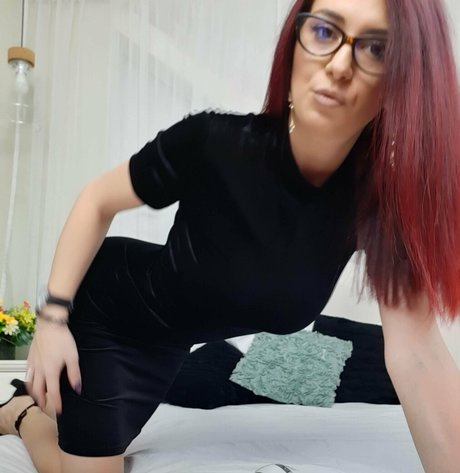 Nacktes geleaktes OnlyFans-Foto von Evabanefree
